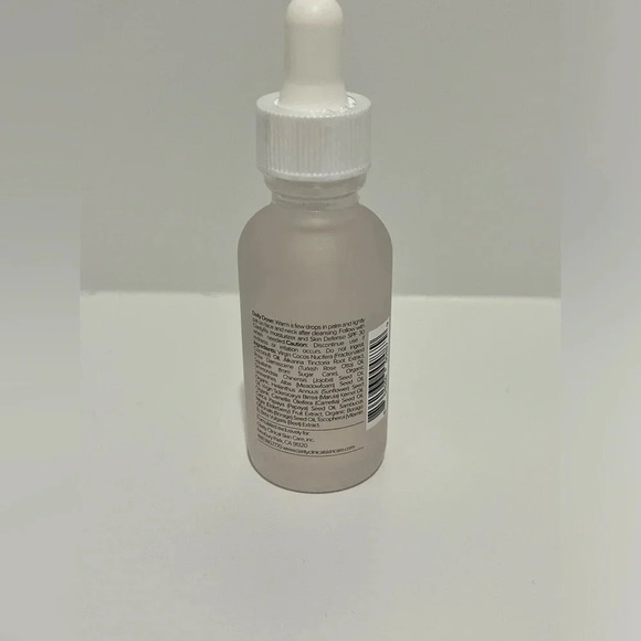 CLARITY Rx Glimmer of Hope Shimmering Facial Oil Replenish and Restore 30ml - Picture 2 of 3